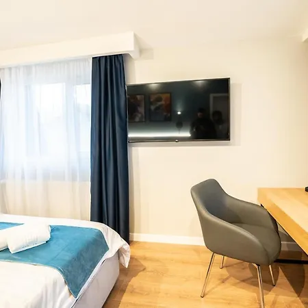 Apartment Modern Romana Square 3 *